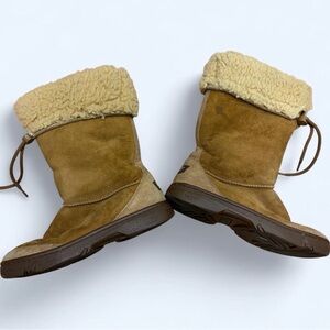 UGG Australia Tan Shearling Winter Boots
